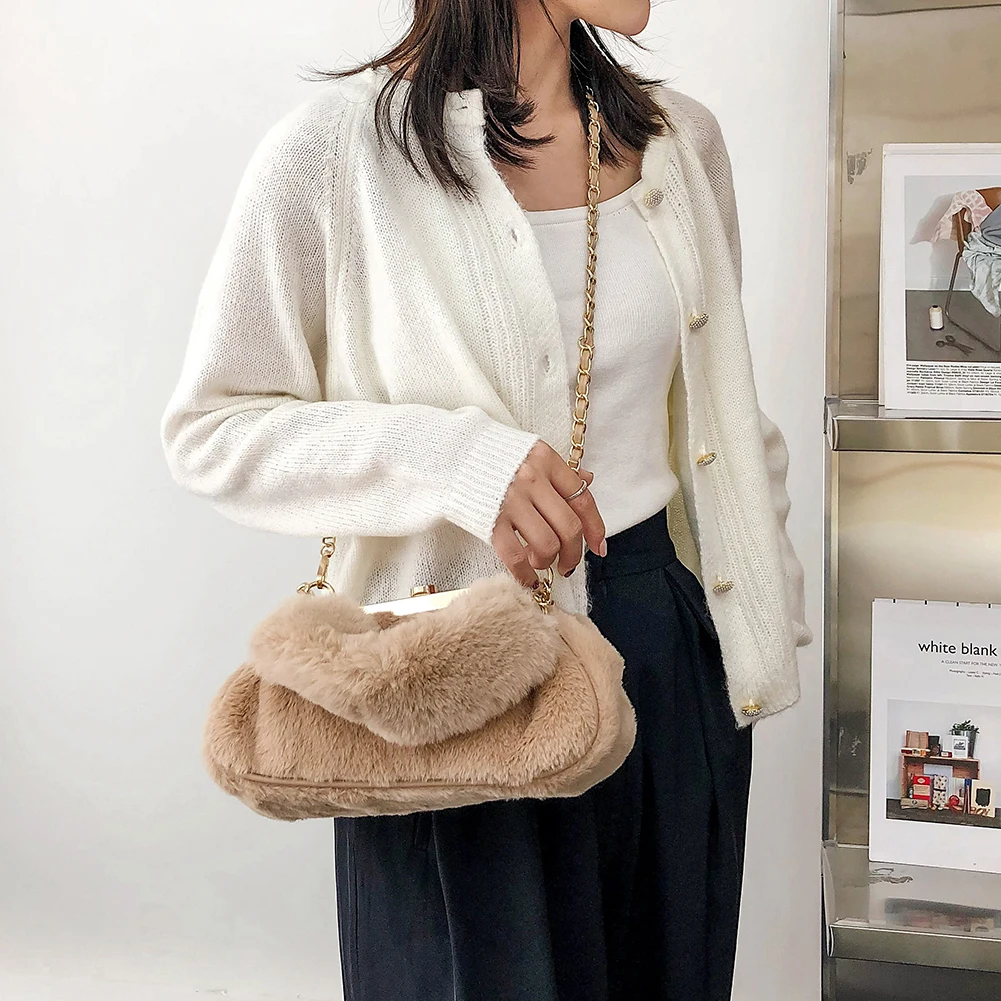 Popular Simple Female Daily Bag Fashion Plush Pure Color Messenger Bag Women Chain Portable Snap Shoulder Pouch
Popular Simple Female Daily Bag Fashion Plush Pure Color Messenger Bag Women Chain Portable Snap Shoulder Pouch