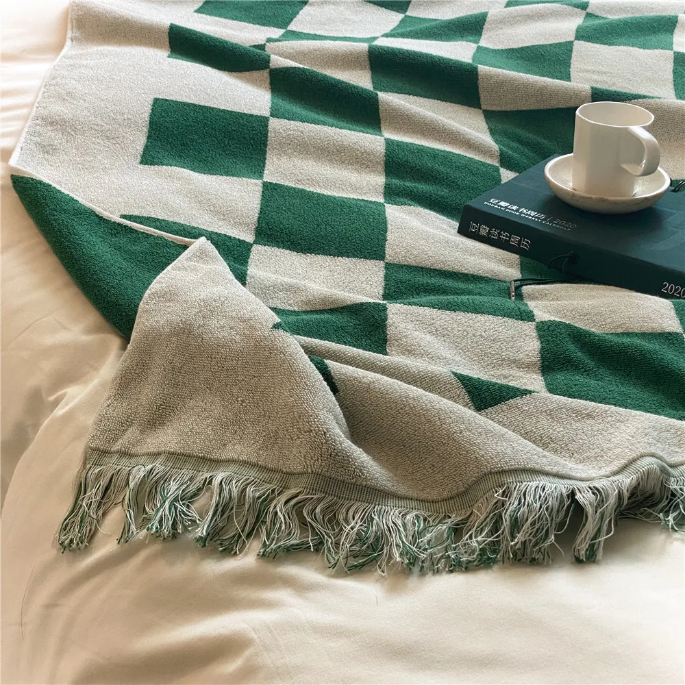 Pink Plaid Blanket Cover Checkerboard Big Grid Towel Blanket Sofa Decoration Nap Blanket Air-conditioning Blankets for Beds
Pink Plaid Blanket Cover Checkerboard Big Grid Towel Blanket Sofa Decoration Nap Blanket Air-conditioning Blankets for Beds