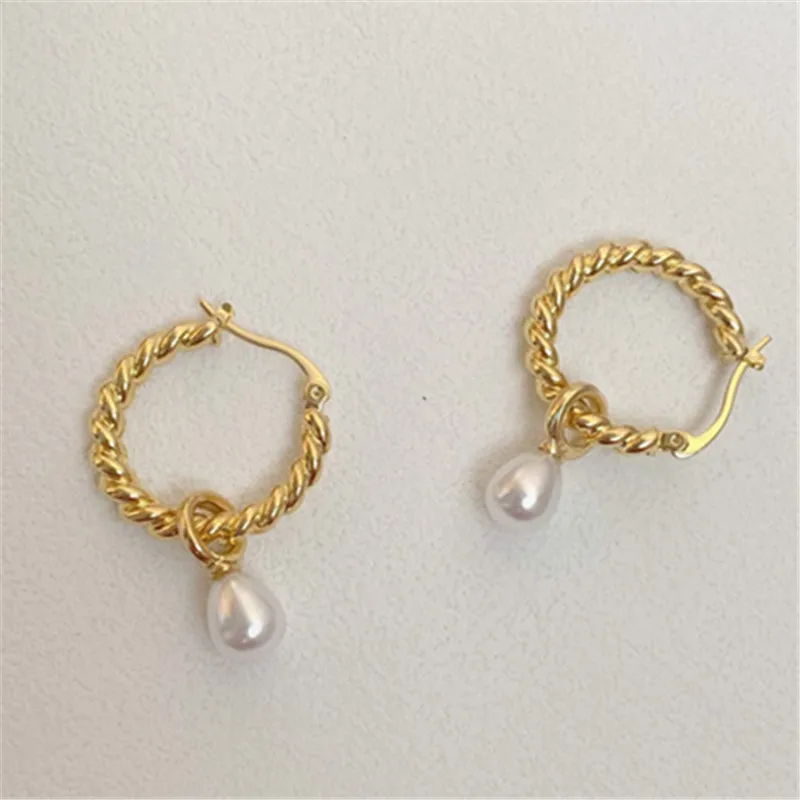 Geometric Metal Twist Round Hoop Earrings For Women Minimalism Water Drop Pearl Drop Earrings Statement Jewelry
Geometric Metal Twist Round Hoop Earrings For Women Minimalism Water Drop Pearl Drop Earrings Statement Jewelry