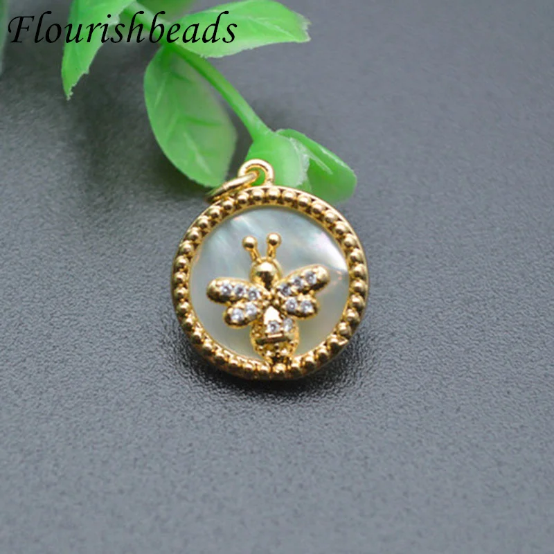 Fashion Design Nickel Free Anti Fading Gold Plated Natural Shell White Zircon Pave Round Bee Charms for Earring Bracelet 20pc
Fashion Design Nickel Free Anti Fading Gold Plated Natural Shell White Zircon Pave Round Bee Charms for Earring Bracelet 20pc