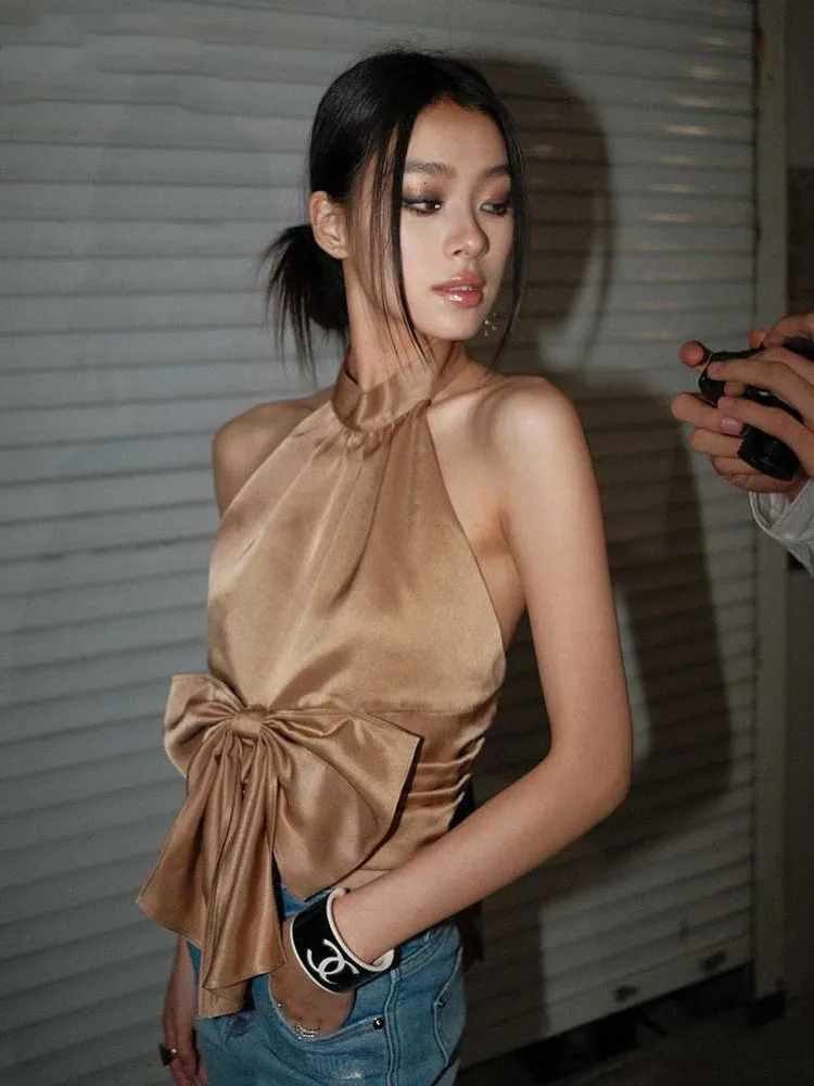 RDMQ 2023 Vintage Sexy Silk Bowknot Tube Tops New Strapless Backless Lace-up Halter Tank Vests Tops Women Party Club Wear
RDMQ 2023 Vintage Sexy Silk Bowknot Tube Tops New Strapless Backless Lace-up Halter Tank Vests Tops Women Party Club Wear