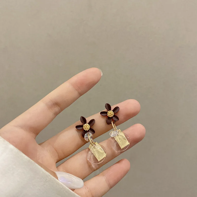 S925 Silver Needle Crystal Flower Earrings Female Fashion Personality 2021 New Trendy Temperament Earrings Chinese Fashion
S925 Silver Needle Crystal Flower Earrings Female Fashion Personality 2021 New Trendy Temperament Earrings Chinese Fashion