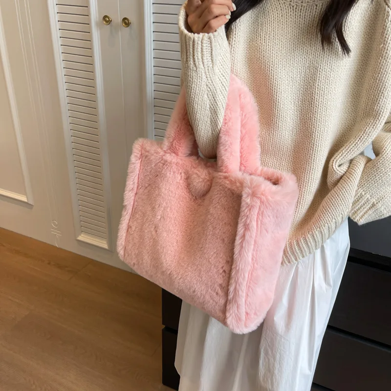 Fashion Large Capacity Tote Bag European American Street Trend Faux Fur Women Bag New Plush Handbag Versatile Shoulder Bag
Fashion Large Capacity Tote Bag European American Street Trend Faux Fur Women Bag New Plush Handbag Versatile Shoulder Bag