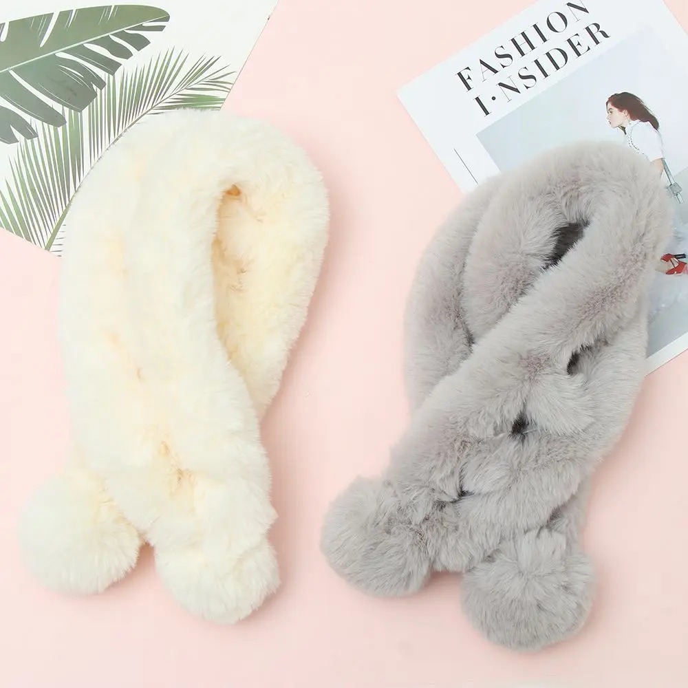 Solid Color Student Gift Rabbit Fur Shawl Windproof Fur Ball Cross Scarf Plush Scarfs Warm Bib Neckerchief
Solid Color Student Gift Rabbit Fur Shawl Windproof Fur Ball Cross Scarf Plush Scarfs Warm Bib Neckerchief