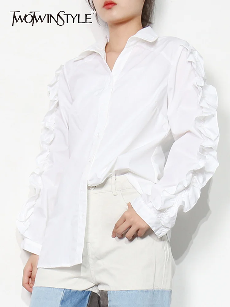 Женская блузка TWOTWINSTYLE, белая Лоскутная Блузка с длинным рукавом и отложным воротником, весенняя одежда, новинка 2022 
Женская блузка TWOTWINSTYLE, белая Лоскутная Блузка с длинным рукавом и отложным воротником, весенняя одежда, новинка 2022