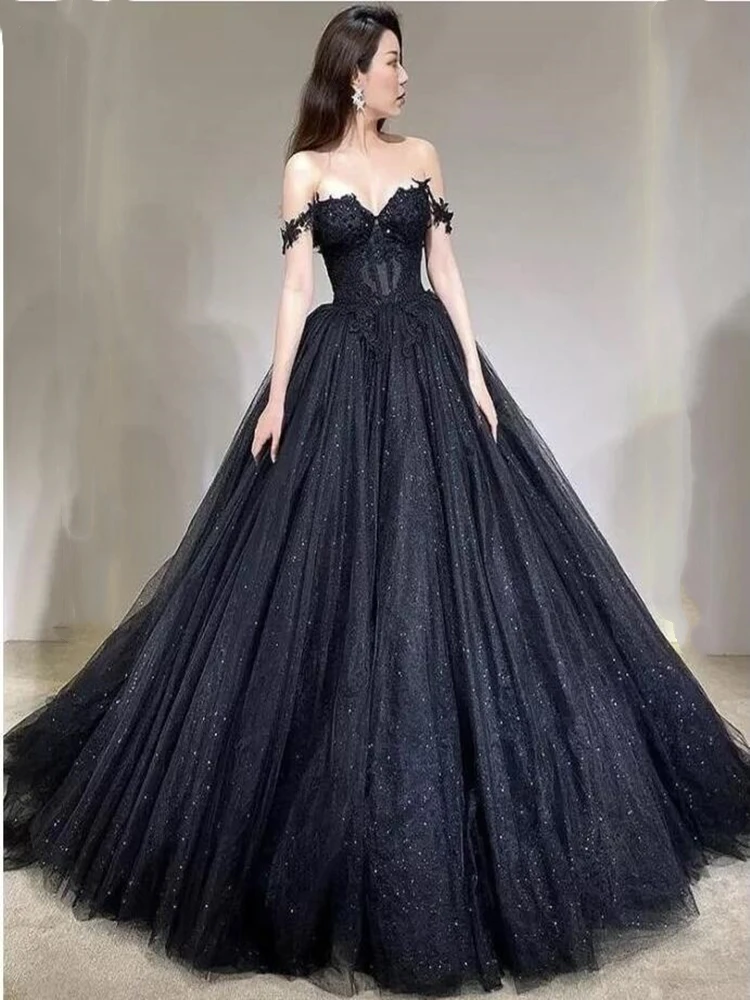 Sexy Black Prom Dresses Sweetheart Off The Shoulder A-Line Tulle Lace Applique Backless Vestidos De Gala Evening Gowns For Women
Sexy Black Prom Dresses Sweetheart Off The Shoulder A-Line Tulle Lace Applique Backless Vestidos De Gala Evening Gowns For Women
