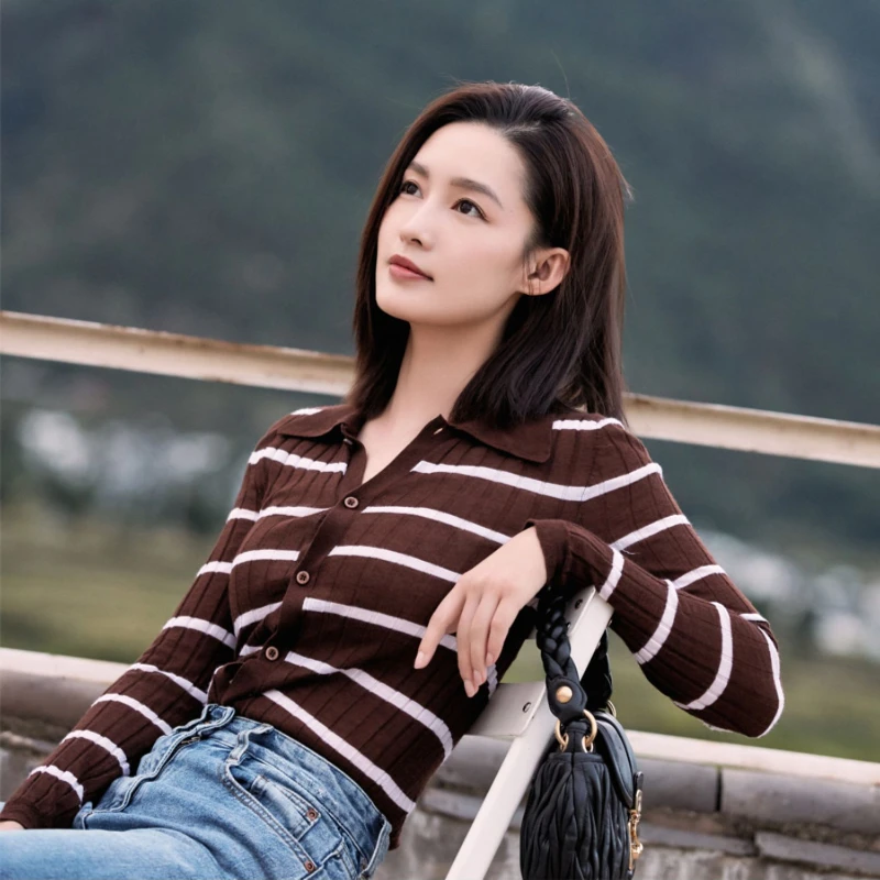 Вязаные женские свитера зима 2022 кашемировый Модный кардиган с длинными рукавами облегающие корейские Джемперы осенняя одежда
Вязаные женские свитера зима 2022 кашемировый Модный кардиган с длинными рукавами облегающие корейские Джемперы осенняя одежда