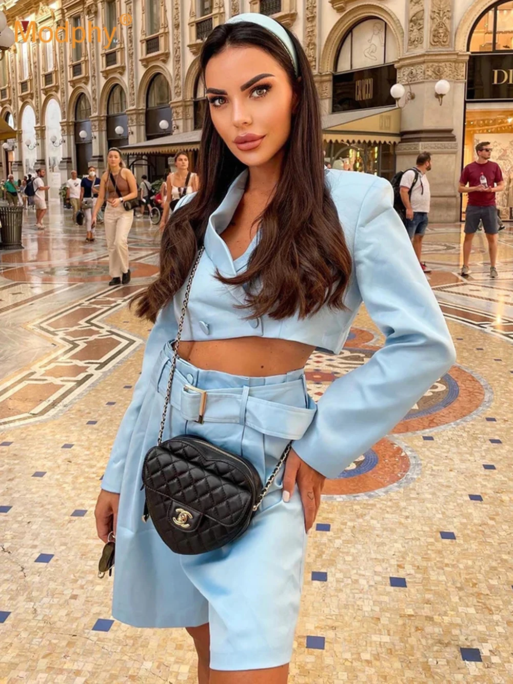Modphy 2022 Latest Sky Blue Fashion Runway Designer Women'S Set Crop Blazer Short Jacket Belt Shorts Two Piece Suit Sets
Modphy 2022 Latest Sky Blue Fashion Runway Designer Women'S Set Crop Blazer Short Jacket Belt Shorts Two Piece Suit Sets