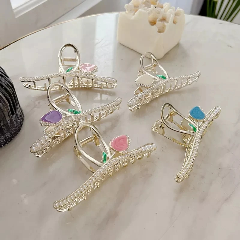 Wholesale Ins Hot Selling Alloy Super Fairy Tulip T-Shape Hair Clip Claw High Quality Metal Pearl Shark Clip For Woman Girls
Wholesale Ins Hot Selling Alloy Super Fairy Tulip T-Shape Hair Clip Claw High Quality Metal Pearl Shark Clip For Woman Girls