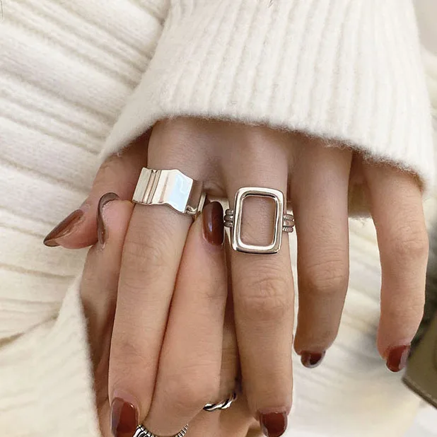Korean Style Simple Elegant Hollow Square Open Adjust Size Finger Rings For Women Men Teen New Fashion Jewelry Free Shipping
Korean Style Simple Elegant Hollow Square Open Adjust Size Finger Rings For Women Men Teen New Fashion Jewelry Free Shipping