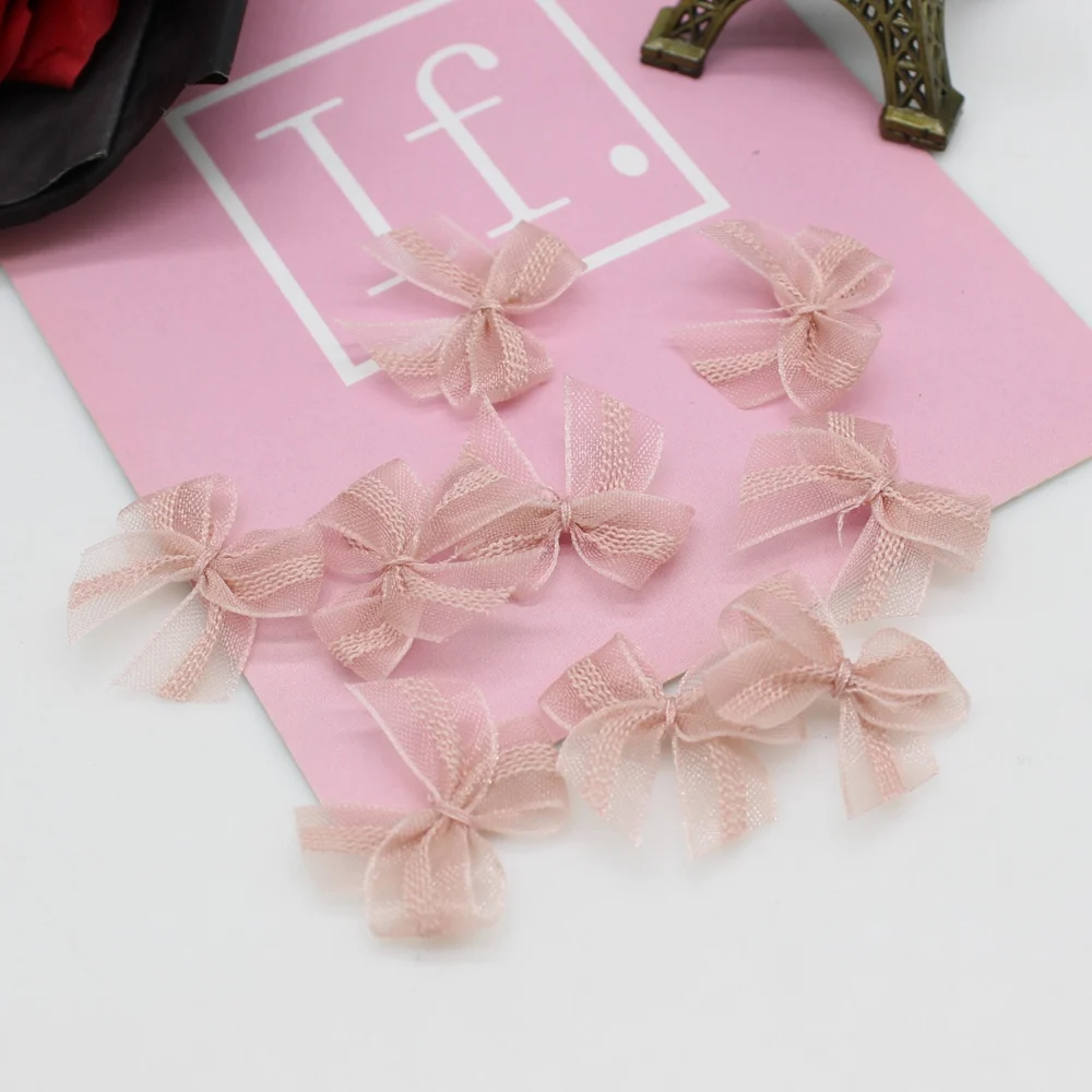 Банты из органзы 2,5х2,5 см, 30 шт.
Банты из органзы 2,5х2,5 см, 30 шт.