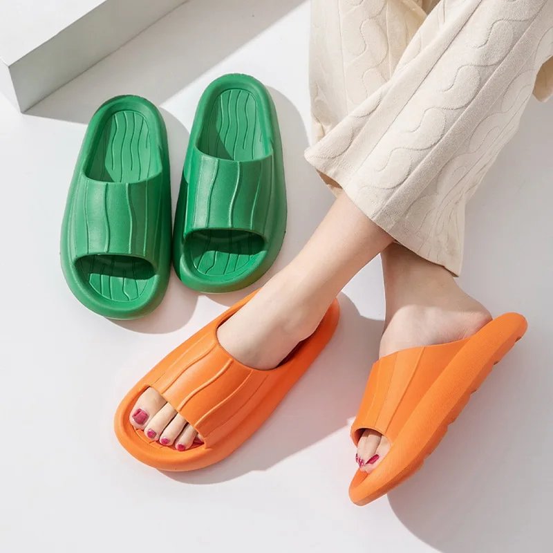 2022 Non-slip soft bottom sandals and slippers for home daily use outside breathable slippers bathroom non-slip sandals women
2022 Non-slip soft bottom sandals and slippers for home daily use outside breathable slippers bathroom non-slip sandals women