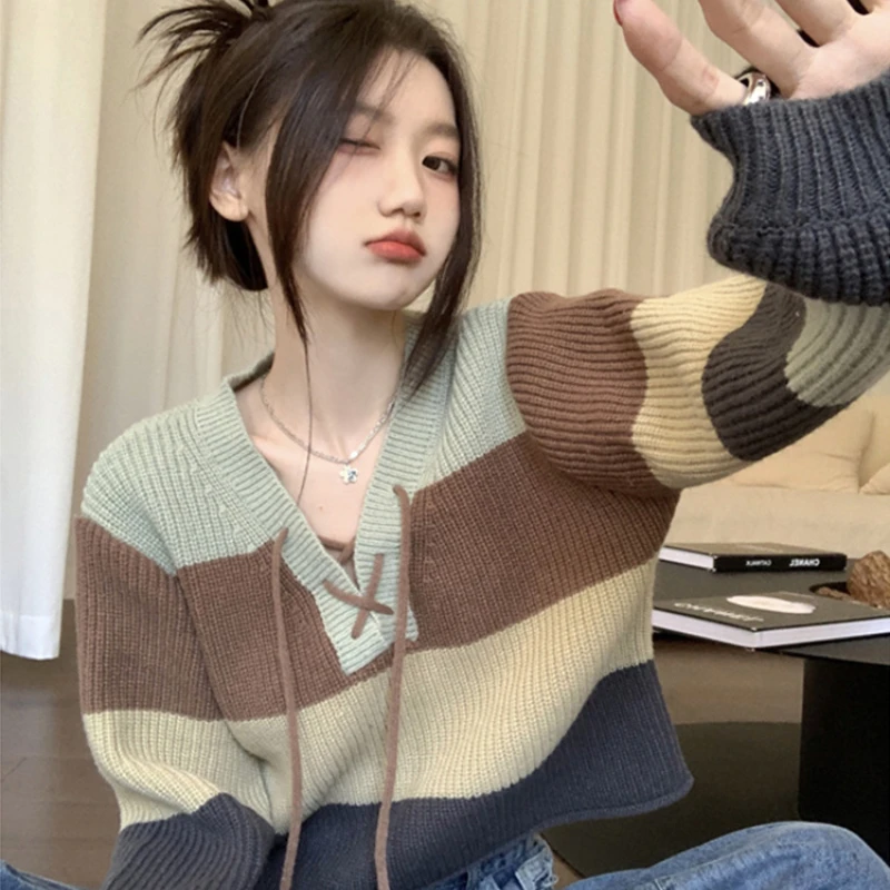 Stripe Contrast Lace Up Knit Sweater Women's Autumn Winter New Design Long Sleeve V-Neck Short Top
Stripe Contrast Lace Up Knit Sweater Women's Autumn Winter New Design Long Sleeve V-Neck Short Top