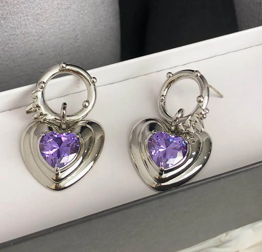 Heart-shaped gem women Romance earrings ins simple love heart metal stylish designer sweet cool girls purple ear jewelry
Heart-shaped gem women Romance earrings ins simple love heart metal stylish designer sweet cool girls purple ear jewelry