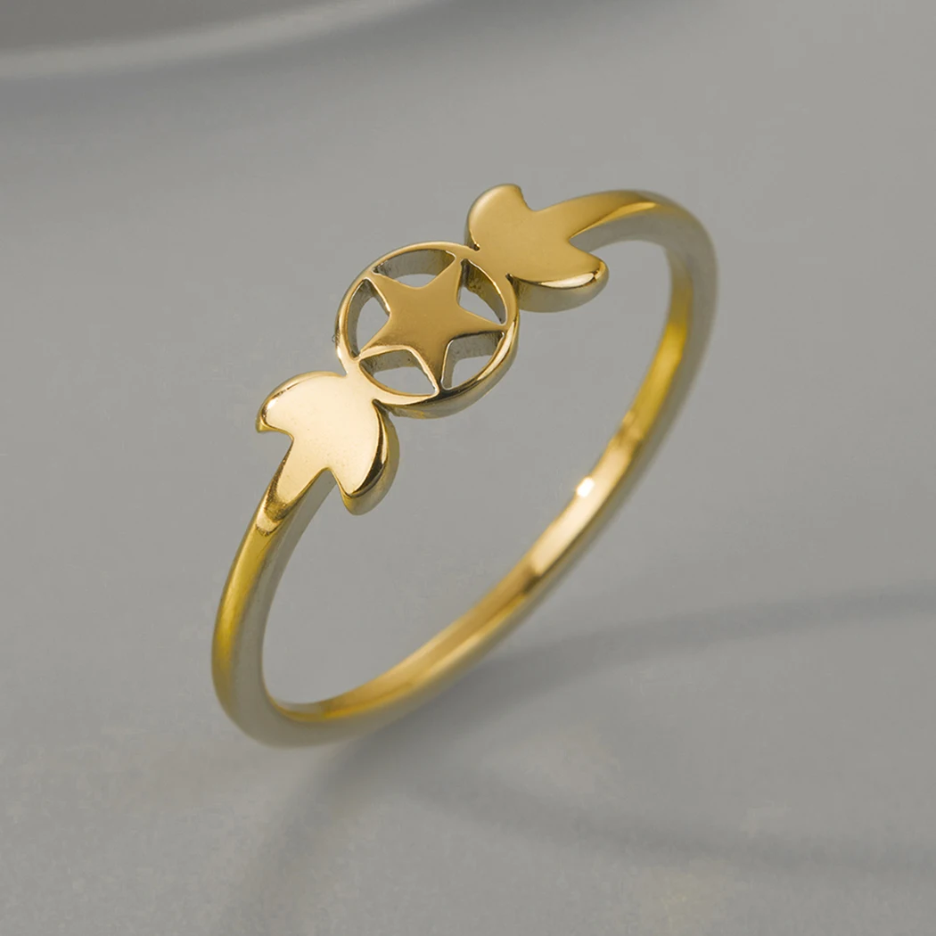 Chandler Stainless Steel Moon Pentagram Ring Moon Goddess Ring Mythology Jewelry for Women
Chandler Stainless Steel Moon Pentagram Ring Moon Goddess Ring Mythology Jewelry for Women