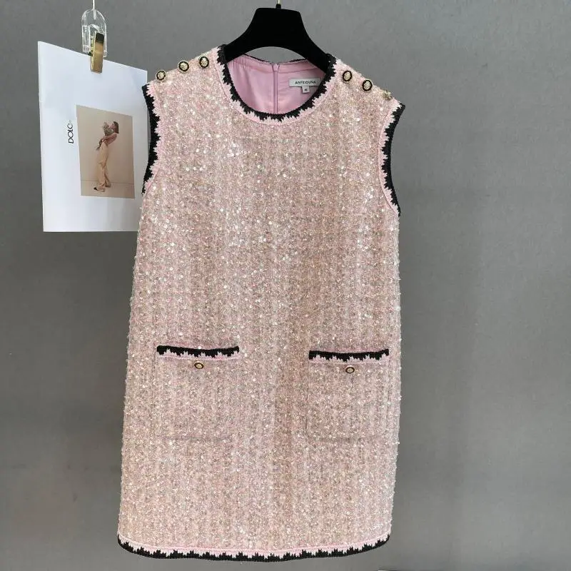 Luxury Elegant Women Woven Tweed Mini Dress Pink Sequin Embroidery O-Neck Sleeveless Vest Loose Dress 2023 Autumn Brand Fashion
Luxury Elegant Women Woven Tweed Mini Dress Pink Sequin Embroidery O-Neck Sleeveless Vest Loose Dress 2023 Autumn Brand Fashion