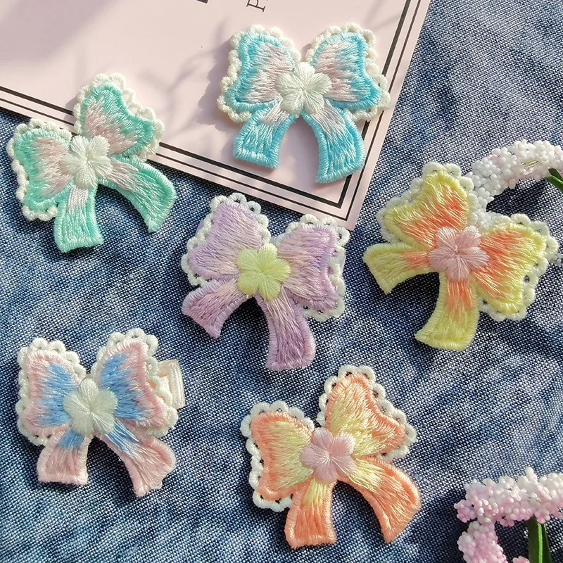 Мультяшные милые аксессуары для одежды из серии «лук», аксессуары для одежды, тканевые наклейки ручной работы с вышивкой «сделай сам»
Мультяшные милые аксессуары для одежды из серии «лук», аксессуары для одежды, тканевые наклейки ручной работы с вышивкой «сделай сам»