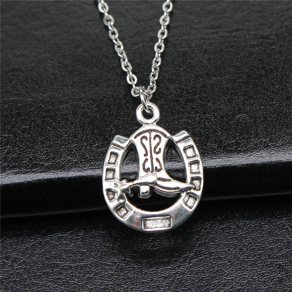 Ожерелье-чокер для девушек и женщин, простой классический модный кулон в виде ботинок, лошадей, обуви под античное серебро, короткая цепочка...
Ожерелье-чокер для девушек и женщин, простой классический модный кулон в виде ботинок, лошадей, обуви под античное серебро, короткая цепочка...