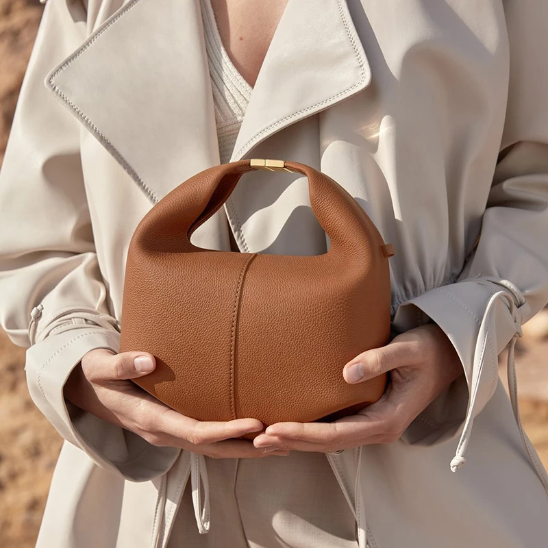 2023 new Polene Luxury Fashion Beri Series Personalized Bento Bag SPECIAL Item Trend Shoulder Messenger Bags
2023 new Polene Luxury Fashion Beri Series Personalized Bento Bag SPECIAL Item Trend Shoulder Messenger Bags
