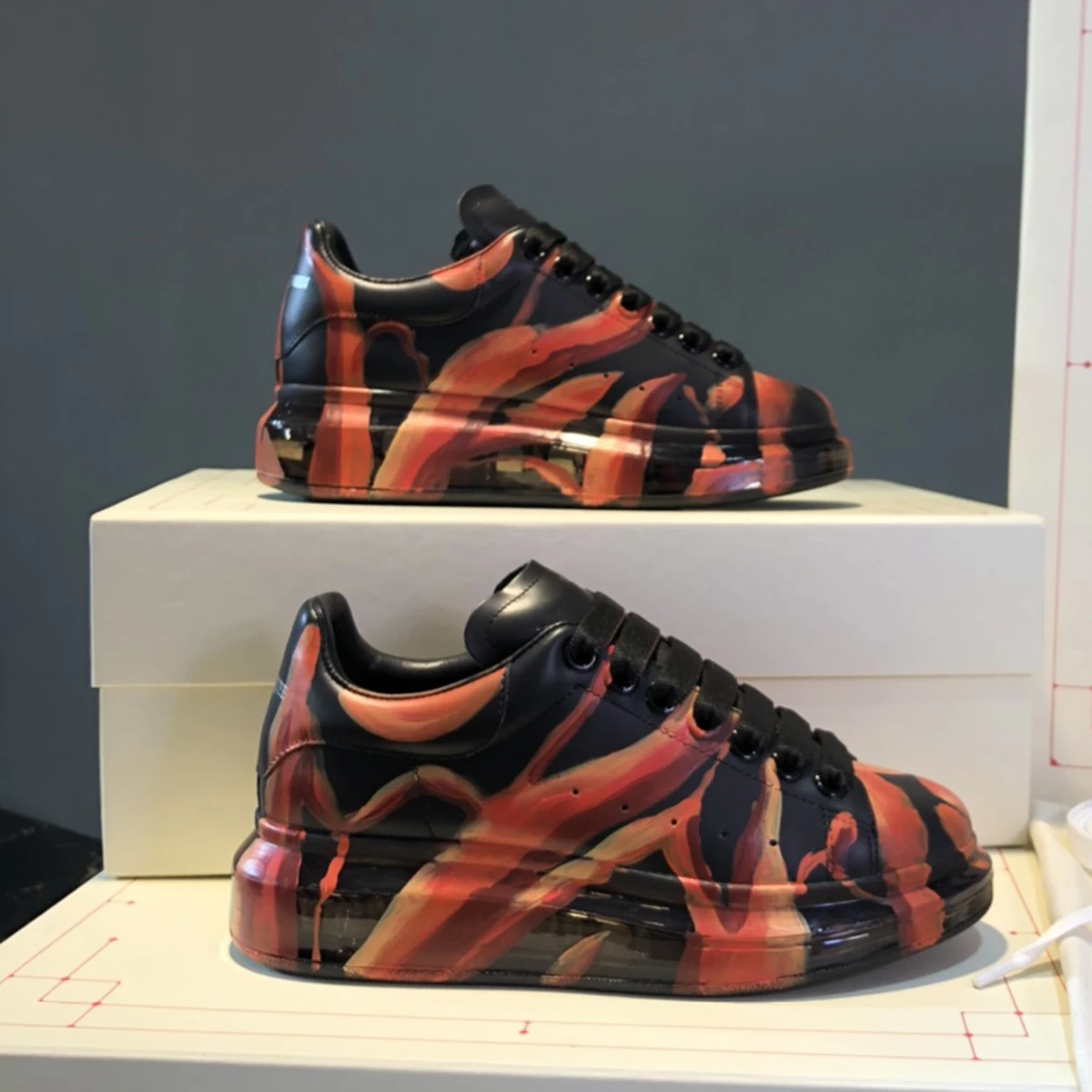 Top High Quality AM Womens Trendy Casual Shoes 34-46 Luxury Mens Real Leather Unisex Sneakers Designr Couples Tide Shoes YN0603
Top High Quality AM Womens Trendy Casual Shoes 34-46 Luxury Mens Real Leather Unisex Sneakers Designr Couples Tide Shoes YN0603