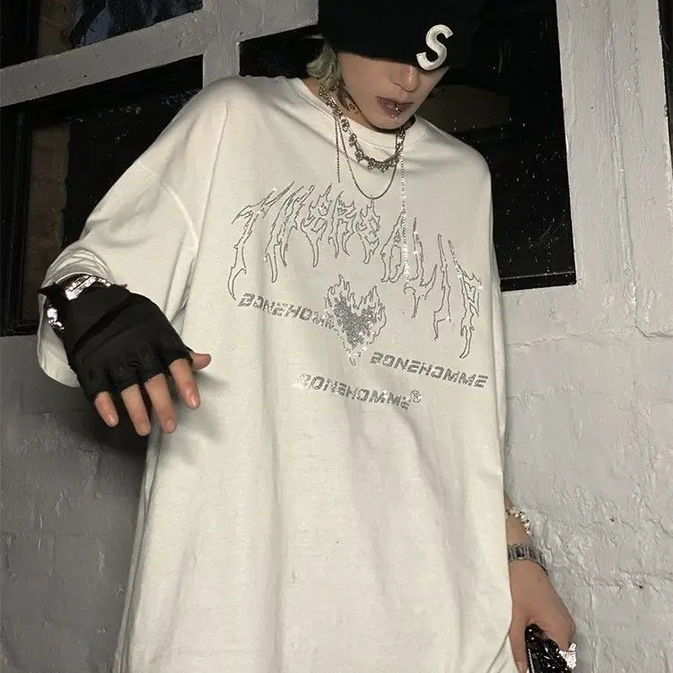 Rhinestone Alphabet Short-Sleeved T-Shirt Men And Women Loose Y2K Gothic Summer Top Harajuku Fashion Casual Streetwear
Rhinestone Alphabet Short-Sleeved T-Shirt Men And Women Loose Y2K Gothic Summer Top Harajuku Fashion Casual Streetwear