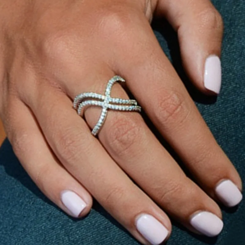 Huitan Big Fancy Cross Twine Ring for Women Micro Paved CZ Stone Luxury Wedding Bridal Ring Evening Party Simple Trendy Jewelry
Huitan Big Fancy Cross Twine Ring for Women Micro Paved CZ Stone Luxury Wedding Bridal Ring Evening Party Simple Trendy Jewelry