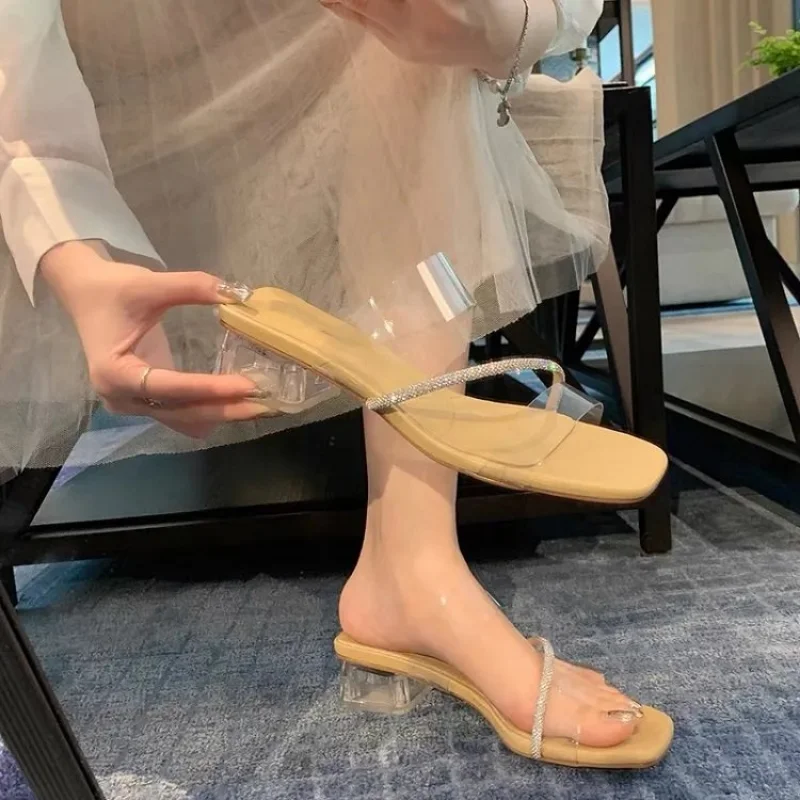 2023 New Rhinestone Slippers Women's Summer Thick Heels Fashion Transparent High Heels Square Toe Open Toe Sandals Party Slides
2023 New Rhinestone Slippers Women's Summer Thick Heels Fashion Transparent High Heels Square Toe Open Toe Sandals Party Slides