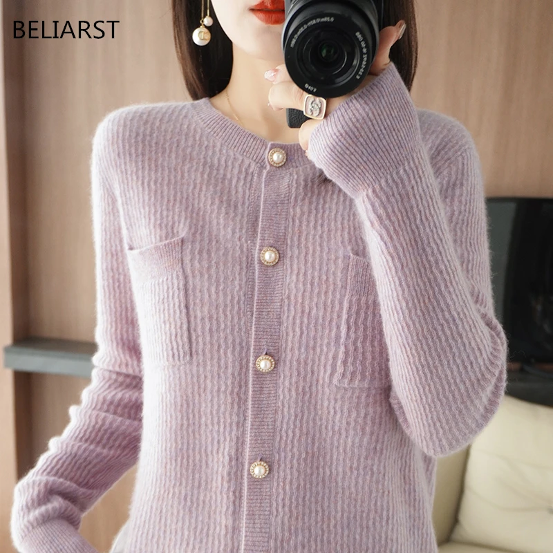BELIARST 100% Merino Wool 2022 Spring / Autumn New Cashmere Sweater Women's Round neck Cardigan Slim Fashion Female Jacket Tops
BELIARST 100% Merino Wool 2022 Spring / Autumn New Cashmere Sweater Women's Round neck Cardigan Slim Fashion Female Jacket Tops