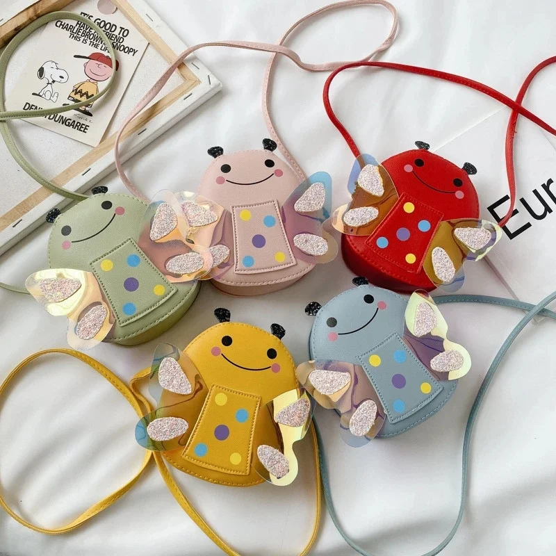 Lovely Children's PU Leather Red Messenger Bag Cute Girls Cartoon Shoulder Bags Princess Accessories Mini Coin Purse Handbags 
Lovely Children's PU Leather Red Messenger Bag Cute Girls Cartoon Shoulder Bags Princess Accessories Mini Coin Purse Handbags