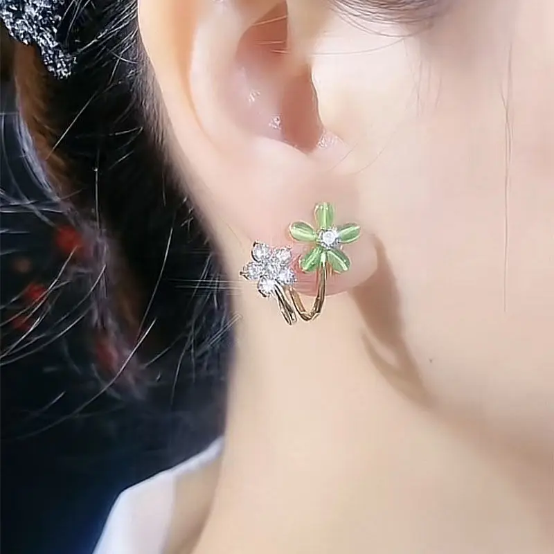Fashion New Crystal Flowers Earings Studs Women Party Trinket Wedding High-End Opal Stone Rhinestone Ear Jewelry Sexy Girl Gift
Fashion New Crystal Flowers Earings Studs Women Party Trinket Wedding High-End Opal Stone Rhinestone Ear Jewelry Sexy Girl Gift