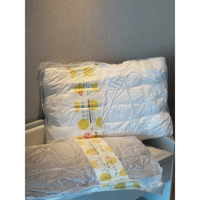 Natural feather and goose down pillow white duck down pillows suitable for sleeping pillows 100% pure cotton pillowcase bed
Natural feather and goose down pillow white duck down pillows suitable for sleeping pillows 100% pure cotton pillowcase bed