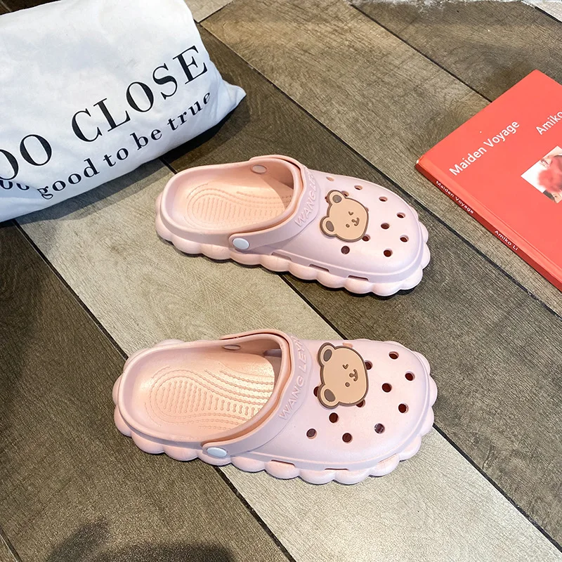 Cute girls all take croc indoor bathroom outdoor wear lovers head-cover slippers female cartoon bear slippers
Cute girls all take croc indoor bathroom outdoor wear lovers head-cover slippers female cartoon bear slippers