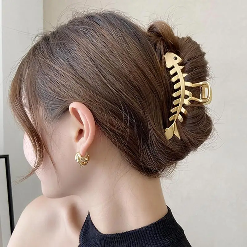 Metal Claw Hair Clips Gold Fish Bone Shape Hairpins Fashionable Barrettes For Women Hair Clips Hair Accessories Hair Clamp Grab
Metal Claw Hair Clips Gold Fish Bone Shape Hairpins Fashionable Barrettes For Women Hair Clips Hair Accessories Hair Clamp Grab