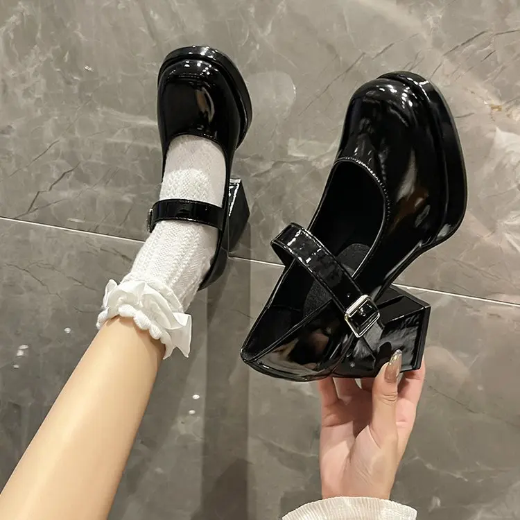 2023 Design Buckle Pumps Thick Heels HIgh Heels for Lady Mary Jane Shoes Platform Waterprof JK Punk Shoes Footwear Square Heel
2023 Design Buckle Pumps Thick Heels HIgh Heels for Lady Mary Jane Shoes Platform Waterprof JK Punk Shoes Footwear Square Heel