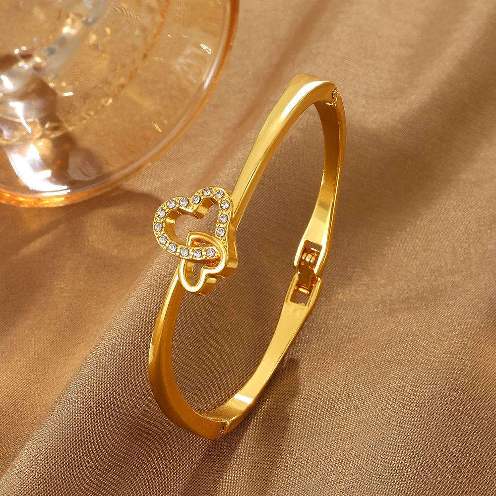 New Luxury Fashion Interweaving Love Bracelet Female Micro-inlaid Zircon Peach Heart Bracelet Girlfriend Bracelet Jewelry Gift
New Luxury Fashion Interweaving Love Bracelet Female Micro-inlaid Zircon Peach Heart Bracelet Girlfriend Bracelet Jewelry Gift