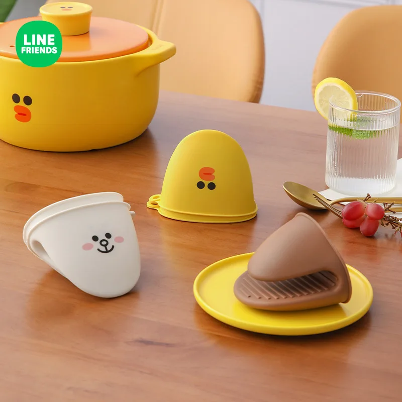Милые силиконовые перчатки Linefriends с рисунком персонажа из мультфильма, Beown, персонажа Салли, для кухни, устойчивые к ожогам, утолщенные, терм...
Милые силиконовые перчатки Linefriends с рисунком персонажа из мультфильма, Beown, персонажа Салли, для кухни, устойчивые к ожогам, утолщенные, терм...