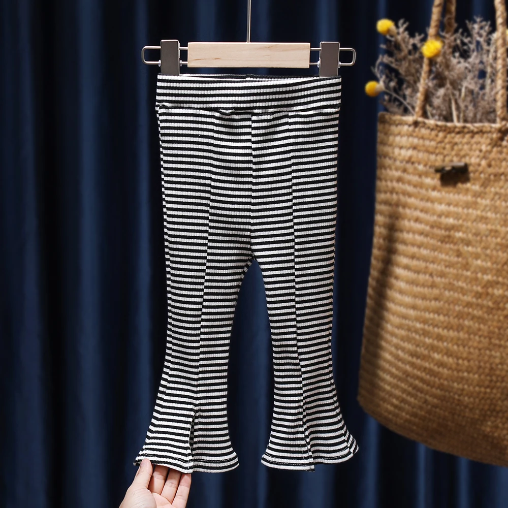 Children's Pants Girls Korean Spring and Summer Loose Flared Pants Plaid Autumn Trousers Baby Casual Pants
Children's Pants Girls Korean Spring and Summer Loose Flared Pants Plaid Autumn Trousers Baby Casual Pants