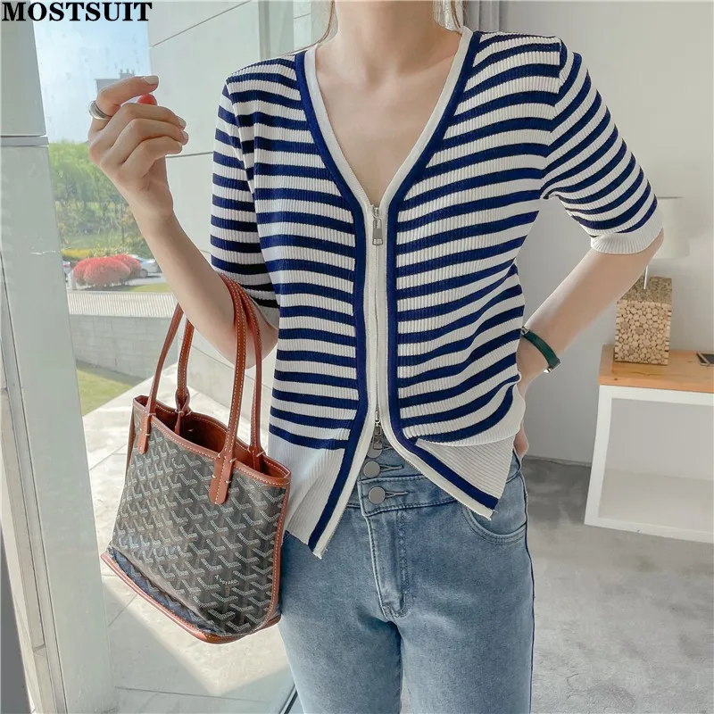 Summer Striped Knitted Zippers Women Cardigans Short Sleeve V-neck Sweaters Korean Casual Fashion Slim Ladies Jumpers Tops 2022
Summer Striped Knitted Zippers Women Cardigans Short Sleeve V-neck Sweaters Korean Casual Fashion Slim Ladies Jumpers Tops 2022