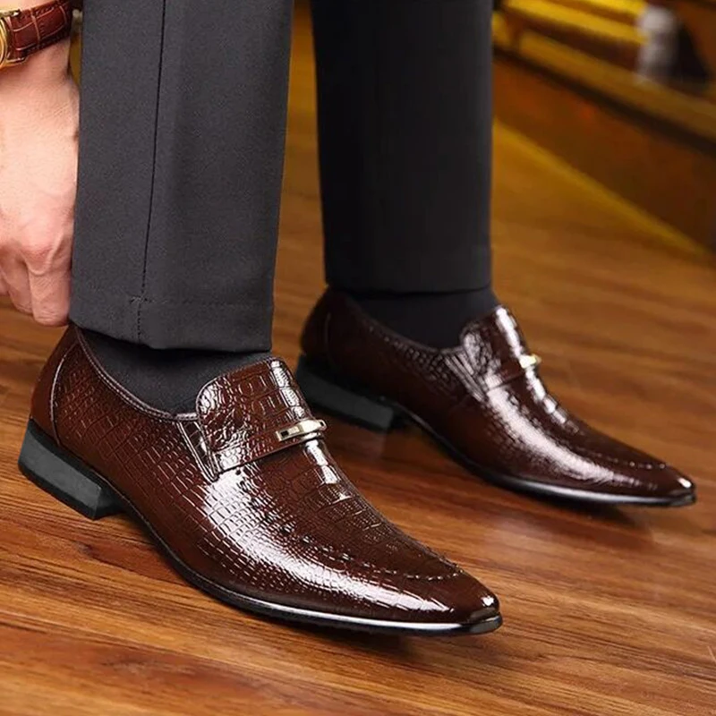 Men Retro Men Shoes Leather Shoes Low Top Casual Men British Men Shoes Embossed Fashion Pointed Men Casual Leather Shoes
Men Retro Men Shoes Leather Shoes Low Top Casual Men British Men Shoes Embossed Fashion Pointed Men Casual Leather Shoes
