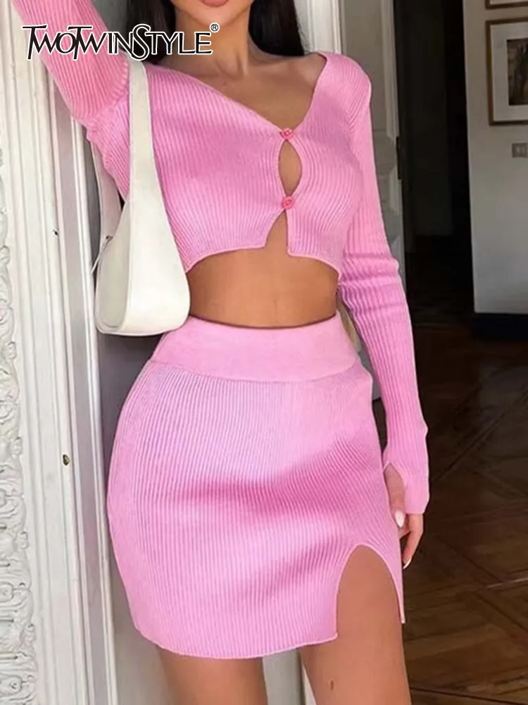 TWOTWINSTYLE Knitting Two Piece Sets For Women V Neck Long Sleeve Crop Tops High Wasit Split Bodycon Mini Skirts Slim Set Female
TWOTWINSTYLE Knitting Two Piece Sets For Women V Neck Long Sleeve Crop Tops High Wasit Split Bodycon Mini Skirts Slim Set Female