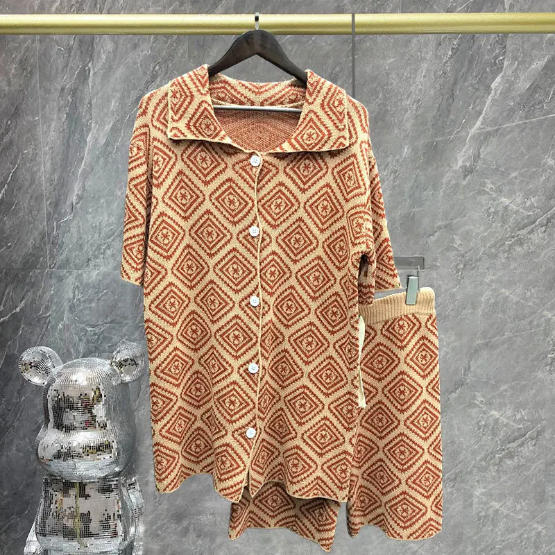 Retro Geometric Pattern Short Sleeve Shirt +Short Men Quality Breathable Comfortable Lapel 2 Piece Set Homme Camisetas Hombre
Retro Geometric Pattern Short Sleeve Shirt +Short Men Quality Breathable Comfortable Lapel 2 Piece Set Homme Camisetas Hombre