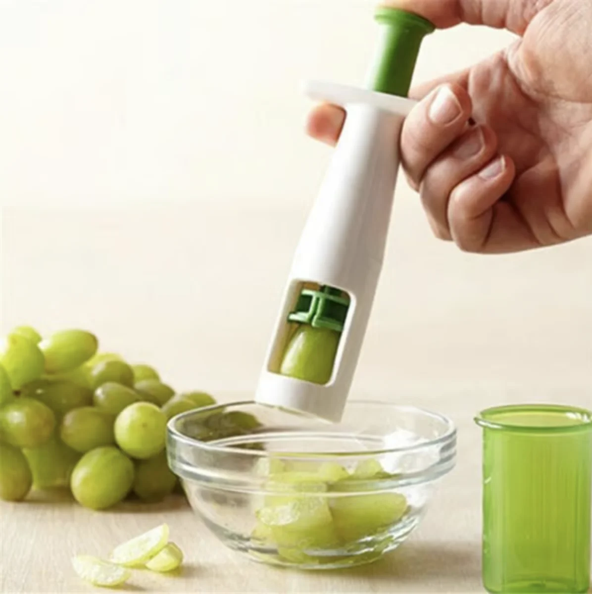 Grape Slicer Kitchen Fruits Tomato Cherry Cutter Zip Grape Slicer SLice Cherry Tomatoes Easily Divider Grape Cutter
Grape Slicer Kitchen Fruits Tomato Cherry Cutter Zip Grape Slicer SLice Cherry Tomatoes Easily Divider Grape Cutter