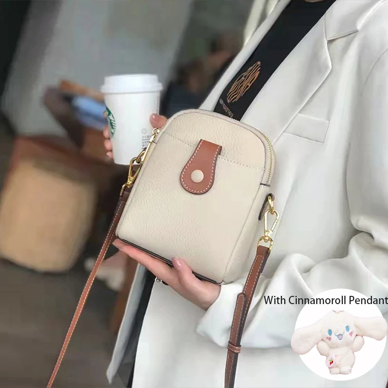 2022 New Leather Mini Messenger Bag Women Crossbody Bag with Cinnamoroll Pendant Mobile Phone Storage Bag Popular Fashion Gift
2022 New Leather Mini Messenger Bag Women Crossbody Bag with Cinnamoroll Pendant Mobile Phone Storage Bag Popular Fashion Gift