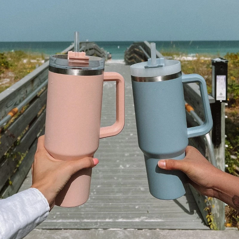 1200ml Stainless Steel Mug Coffee Cup Thermal Travel Car Auto Mugs Thermos Large Capacity 40Oz with Handle Straw Cup Drinkware
1200ml Stainless Steel Mug Coffee Cup Thermal Travel Car Auto Mugs Thermos Large Capacity 40Oz with Handle Straw Cup Drinkware