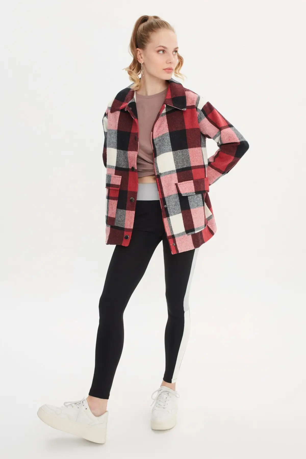 Трендовая клетчатая куртка TWOAW21KB0092 
Трендовая клетчатая куртка TWOAW21KB0092