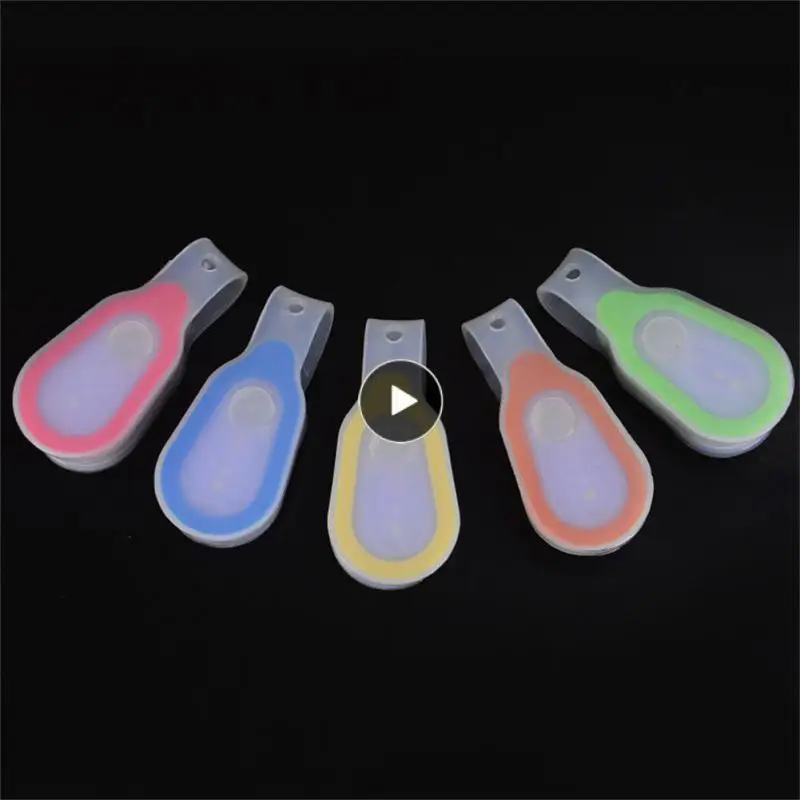 LED Safety Light Silicone Night Running Lamp Clip Pocket Work Lights Warning Lamps Outdoor Cycling Portable Night Sports Lamps
LED Safety Light Silicone Night Running Lamp Clip Pocket Work Lights Warning Lamps Outdoor Cycling Portable Night Sports Lamps