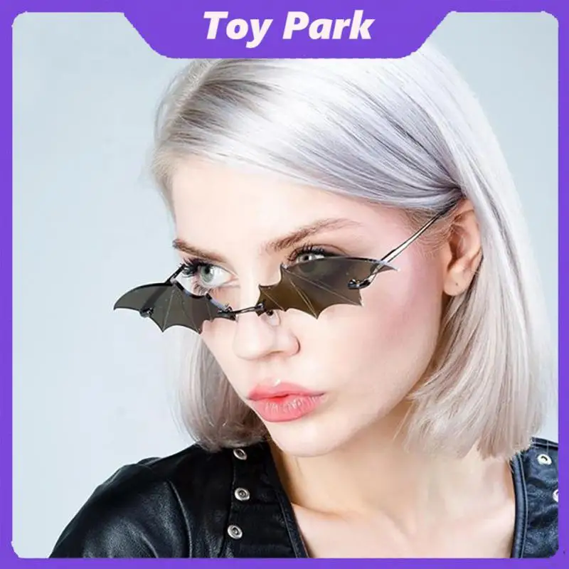 Frameless Adults Sun Glasses Uv400 Polarized Fashion Sunglasses Summer Bat Shape Glasses Gafas Sol Mujer Vintage Women Bat Shape
Frameless Adults Sun Glasses Uv400 Polarized Fashion Sunglasses Summer Bat Shape Glasses Gafas Sol Mujer Vintage Women Bat Shape