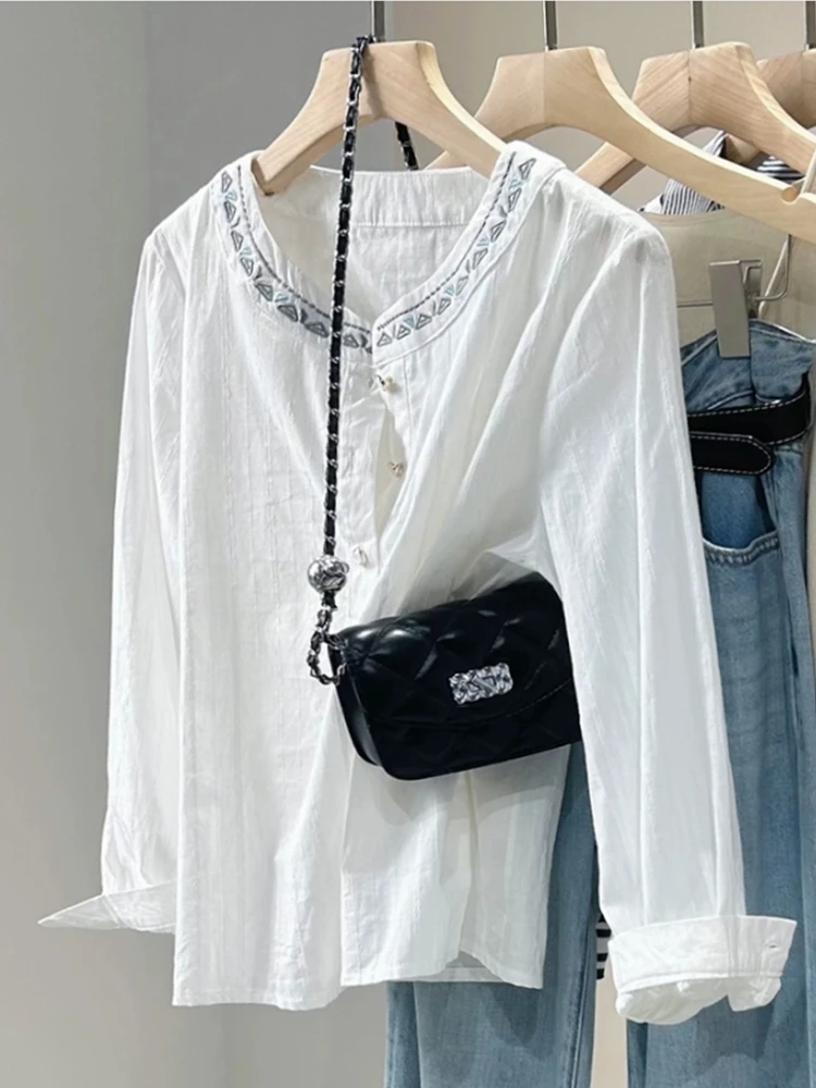 Retro Embroidered Cotton Shirt 2023 Autumn New Pullover Western Style Small Shirt Fashion Long Sleeve Round Neck Bottom Top for
Retro Embroidered Cotton Shirt 2023 Autumn New Pullover Western Style Small Shirt Fashion Long Sleeve Round Neck Bottom Top for