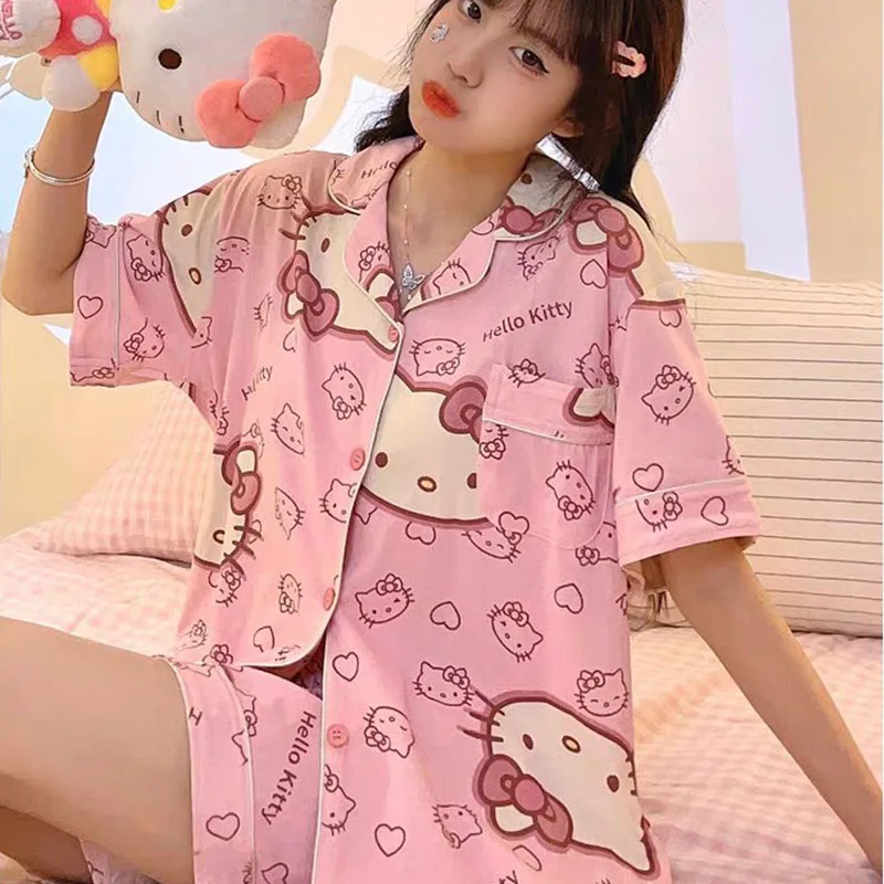 Kawaii Sanrio, Hello Kitty пижамы мультфильм милые хлопковые принты спортивный костюм студенческий Повседневный удобный аниме Домашний набор подарок для девочек
Kawaii Sanrio, Hello Kitty пижамы мультфильм милые хлопковые принты спортивный костюм студенческий Повседневный удобный аниме Домашний набор подарок для девочек