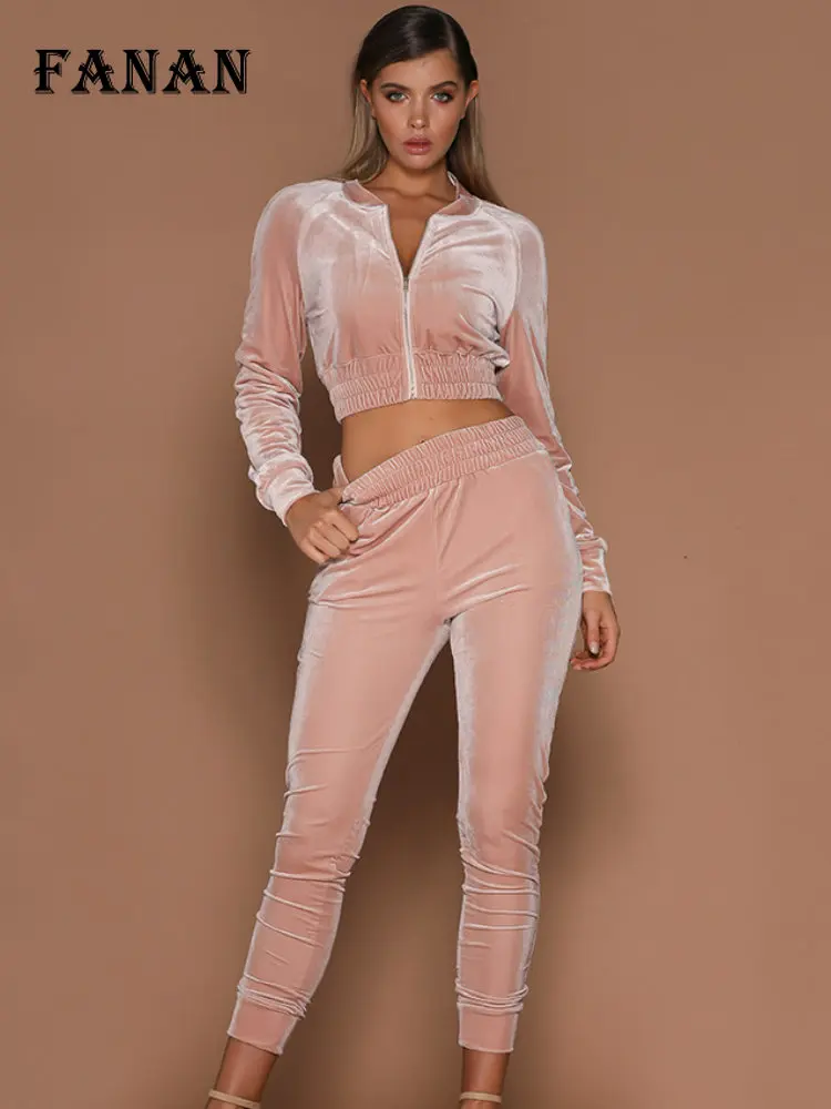 Casual Velvet Tracksuit for Women Fashion Solid Zipper Crop Jacket Sweatshirt and Pant Two Piece Set Autumn Winter Sport Outfits
Casual Velvet Tracksuit for Women Fashion Solid Zipper Crop Jacket Sweatshirt and Pant Two Piece Set Autumn Winter Sport Outfits
